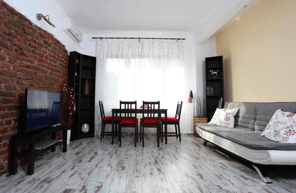 Raya Maisonette Sofia Bilik gambar