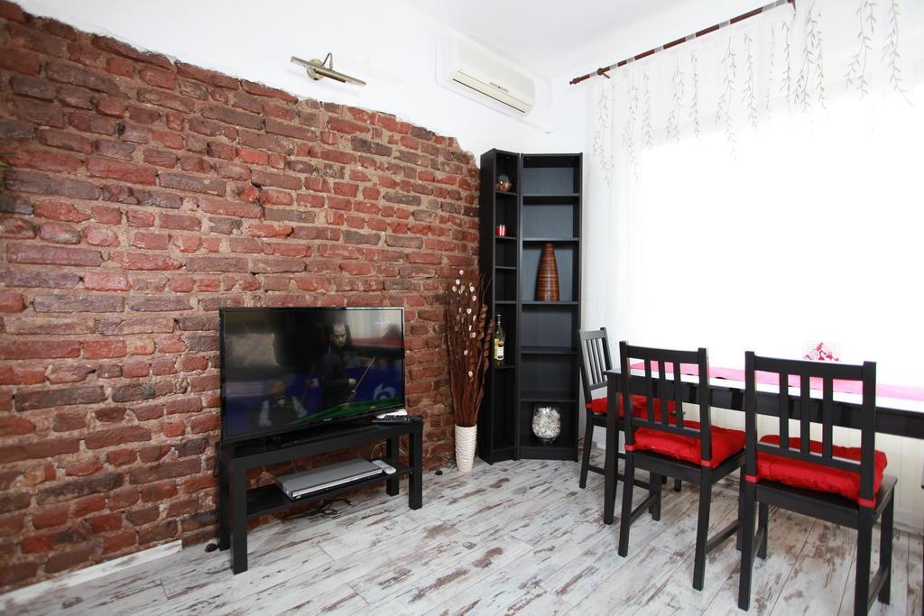 Raya Maisonette Sofia Bilik gambar
